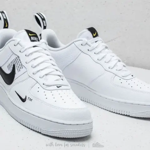 So Sánh Giày Nike Air Force Lv 1'07 Và Lv 8 3: Khác Biệt Nào Đáng Chú Ý?