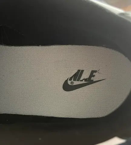 Giày Nike Đế Chấm Chính Hãng, Đa Dạng Mẫu Mã & Cách Chọn Lựa
