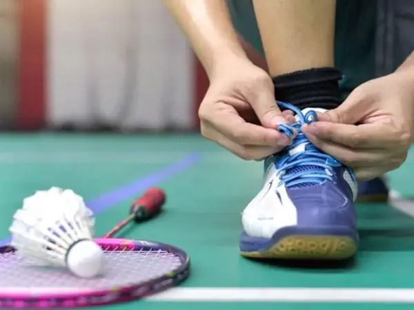 Giày Tennis Có Đánh Cầu Lông Được Không?