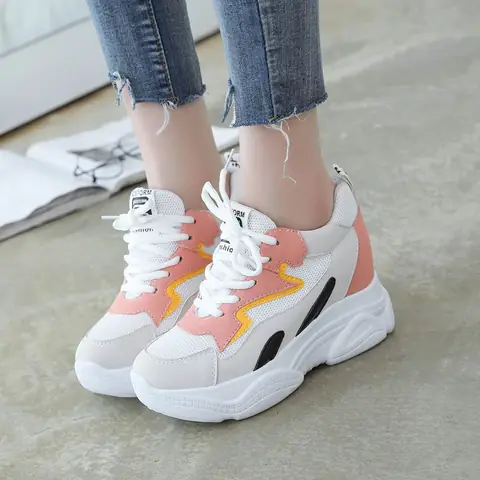 Về Phong Cách Về Phong Cách