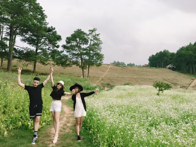 Outfit Đi Mộc Châu Mùa Hè