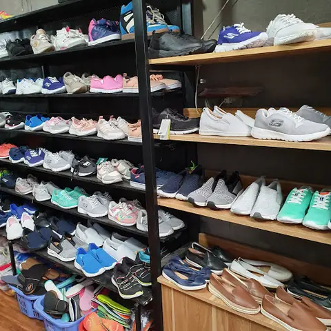 Tuyển Chọn Giày Thể Thao Nữ Xuất Khẩu Hà Nội: Địa Chỉ & Mẹo Mua