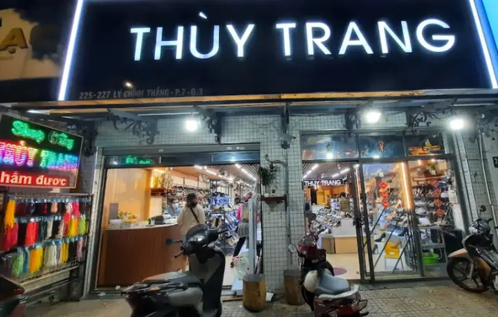 Giày Thùy Trang 227 Lý Chính Thắng Facebook: Hướng Dẫn Chi Tiết