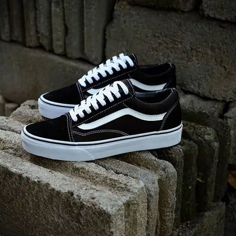 Cách chăm sóc giày Vans để không bị bay màu Cách chăm sóc giày Vans để không bị bay màu