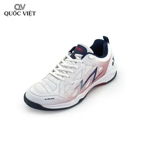 1. YONEX Dominant 6