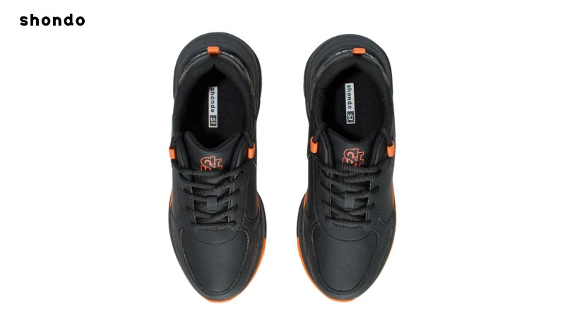 Hình ảnh đôi sneaker chunky với đế ombre nổi bật