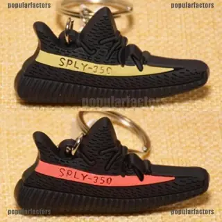 Khám Phá Chi Tiết Hình Ảnh Giày Adidas Yeezy 350 V2 Black Red