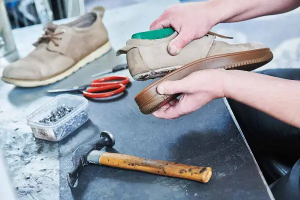 Mua keo dán giày ở đâu? Mua keo dán giày ở đâu?