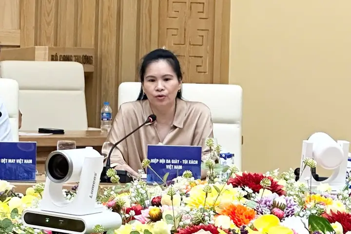 Dệt may, da giày trước thách thức thuế quan và chi phí cạnh tranh mới