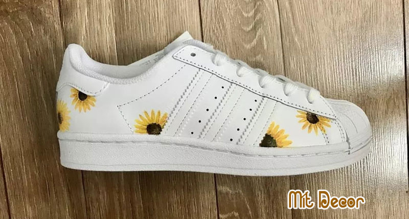 Mẫu vẽ giày thể thao Adidas ấn tượng