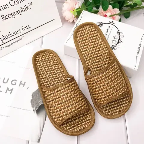mây tre đan trong thời trang giày dép