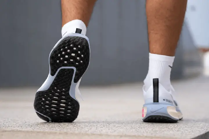 Review Nike Invincible 3: Liệu có phải là giày chạy hằng ngày có đệm dày tốt nhất? Review Nike Invincible 3: Liệu có phải là giày chạy hằng ngày có đệm dày tốt nhất?