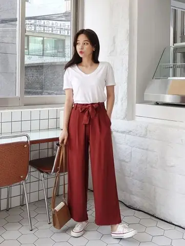 Quần Đũi Ống Rộng Phối Cùng Áo Phông Quần Đũi Ống Rộng Phối Cùng Áo Phông