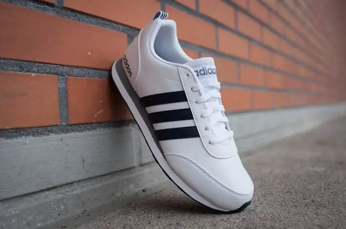 Mua Giày Adidas Chính Hãng Ở Đâu Tphcm: Cẩm Nang Lựa Chọn Chuẩn Nhất Mua Giày Adidas Chính Hãng Ở Đâu Tphcm: Cẩm Nang Lựa Chọn Chuẩn Nhất