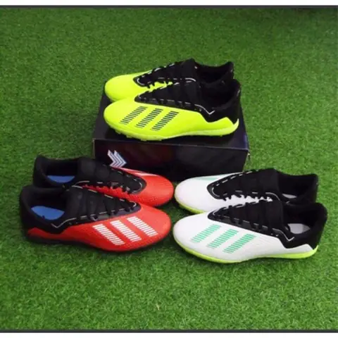 Hướng Dẫn Mua Giày Bóng Đá Adidas X18.3 Sân Futsal Chính Hãng Và Phù Hợp Hướng Dẫn Mua Giày Bóng Đá Adidas X18.3 Sân Futsal Chính Hãng Và Phù Hợp