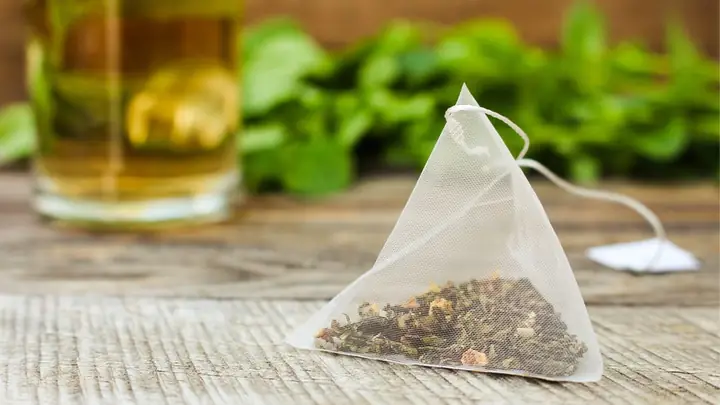Khử Mùi Hôi Giày Bằng Túi Trà