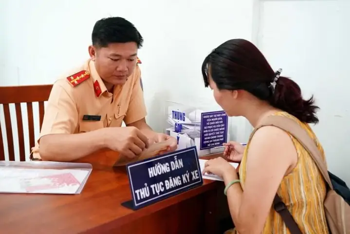 I. Giấy Tờ Xe Ô Tô Bao Gồm Những Loại Giấy Tờ Nào? I. Giấy Tờ Xe Ô Tô Bao Gồm Những Loại Giấy Tờ Nào?
