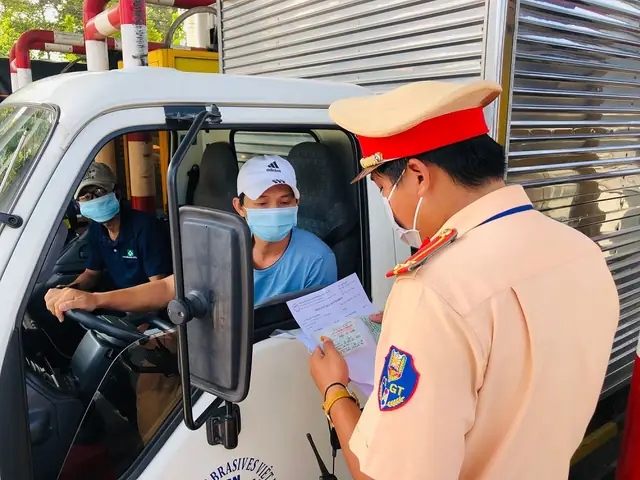 Ii. Mức Phạt Khi Không Mang Đủ Các Giấy Tờ Xe Là Bao Nhiêu? Ii. Mức Phạt Khi Không Mang Đủ Các Giấy Tờ Xe Là Bao Nhiêu?