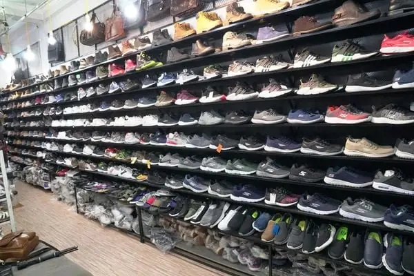 Lạ Sneakers - Giày Nữ Vnxk Chính Hãng Tại Hà Nội