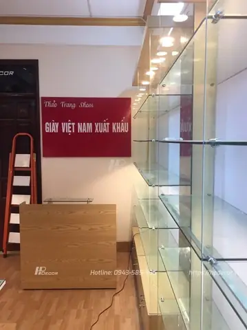 Thiet-ke-thi-cong-noi-that-shop-giay-dep-thao-trang-shoes-1 Thiet-ke-thi-cong-noi-that-shop-giay-dep-thao-trang-shoes-1