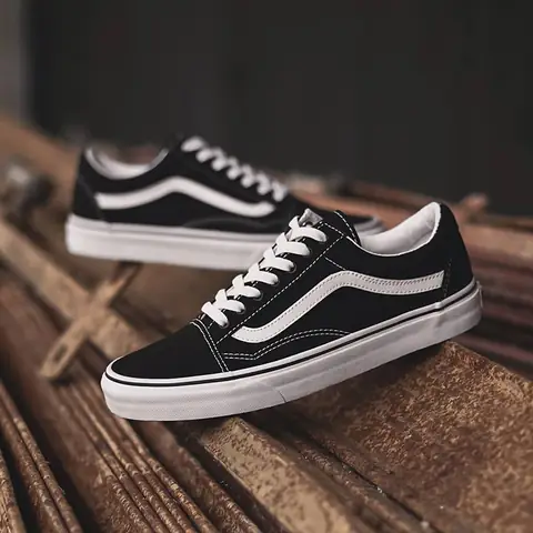 Vans Classic Old Skool Black And White Vans Classic Old Skool Black And White