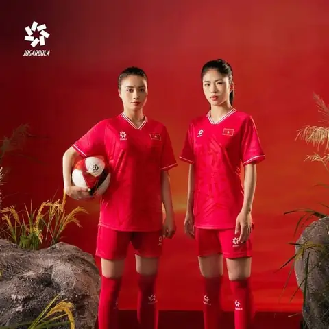 VIETNAM SPIRIT - Tinh thần Việt Nam trong BST trang phục Đội tuyển bóng đá Quốc gia của Jogarbola VIETNAM SPIRIT - Tinh thần Việt Nam trong BST trang phục Đội tuyển bóng đá Quốc gia của Jogarbola
