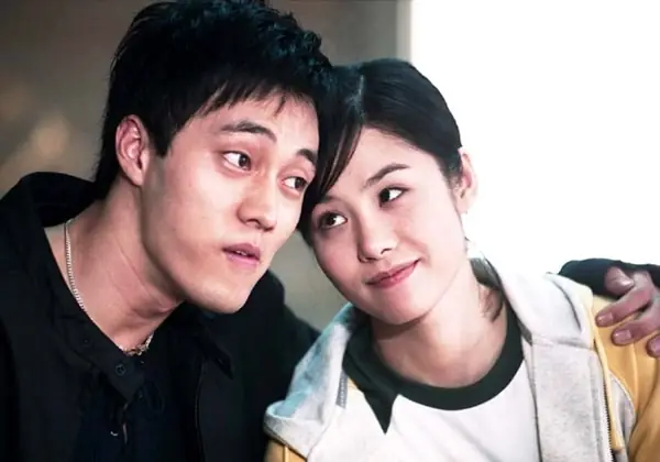 12 năm kể từ ngày phát sóng, bộ phim “Giày thủy tinh” vẫn khiến khán giả “tức điên” vì mối tình bi kịch của Park Cheol Woong – Lee Sun Woo. 12 năm kể từ ngày phát sóng, bộ phim “Giày thủy tinh” vẫn khiến khán giả “tức điên” vì mối tình bi kịch của Park Cheol Woong – Lee Sun Woo.