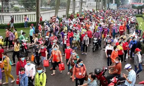 Sau Công Ty Huê Phong, Đến Pou Yuen Cho 2.800 Công Nhân Nghỉ Việc